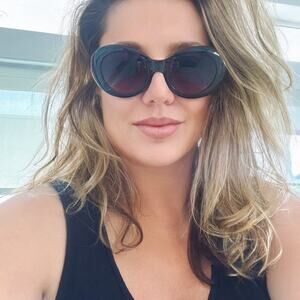 Oscar de la Renta Black Oval Sunglasses Purple Lenses